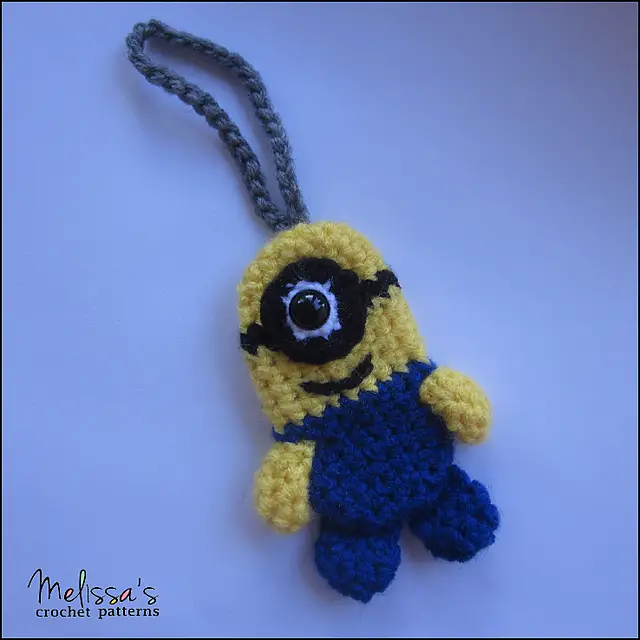 This Tiny Minion Luggage or Backpack Tag Is So Cute!
