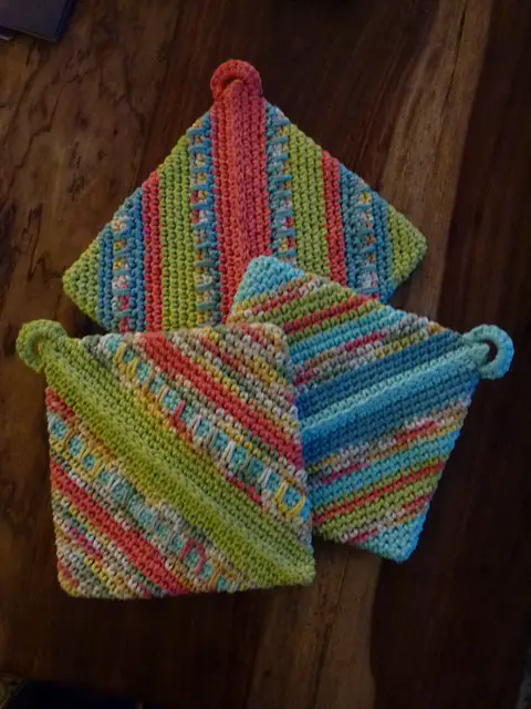[Free Pattern] Grandma's Hotpats: The Flat Out Best Potholders Ever!