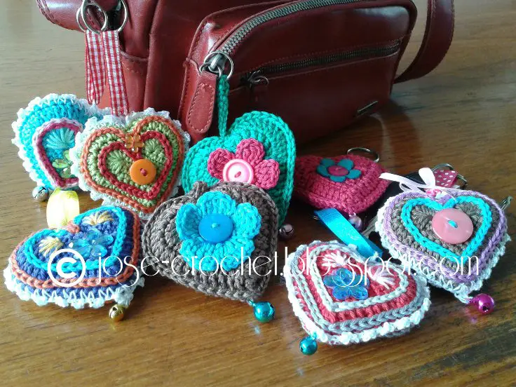 [Free Pattern] The Most Adorable Crochet Heart Keychain Ever!