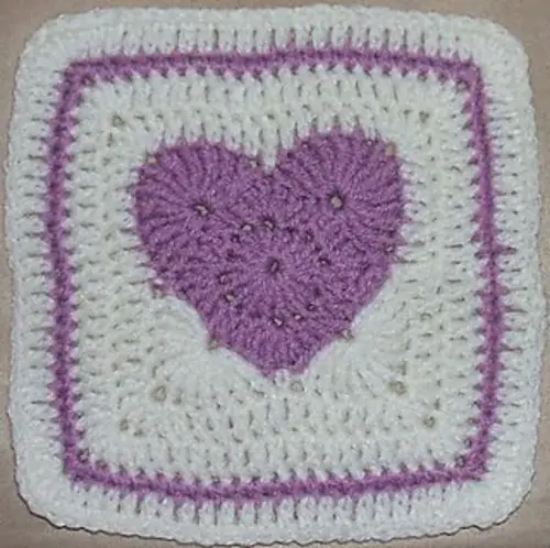[Free Pattern] This Cute Square Will Make Your Heart Pound Every Second Of The Day