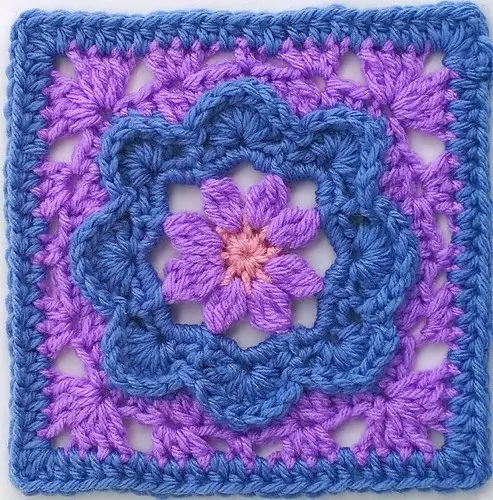 [Free Pattern] Truly Charming Little Square Anyone Can Make