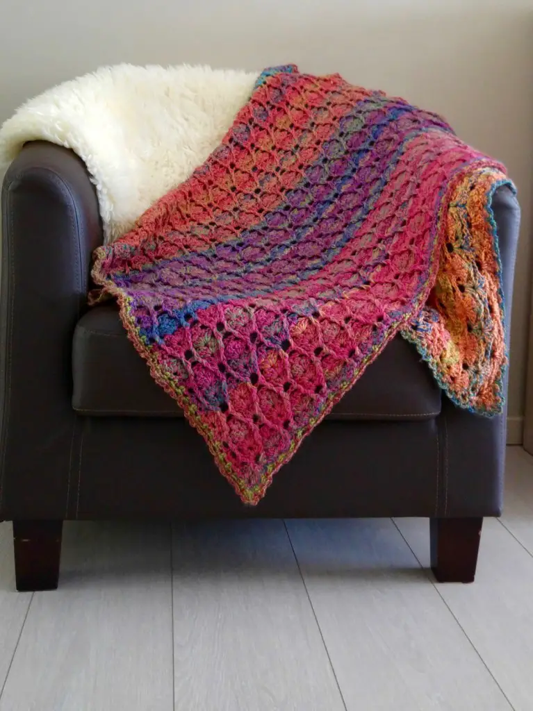 [Free Pattern] Beautiful Textured Baby Blanket Full Of Colours With Stunning Effect