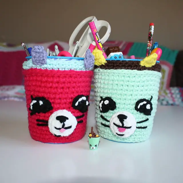[Free Patttern] Adorable Crochet Pencil Holder Every Kid Should Have ( At Least One!)