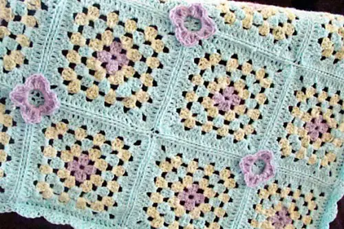 [Free Pattern] The Perfect Lightweight Crochet Afghan For Spring