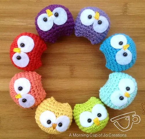 [Free Pattern] These Super Easy And Adorably Cute Baby Owl Ornaments Are Perfect Party Favors For Any Occasion