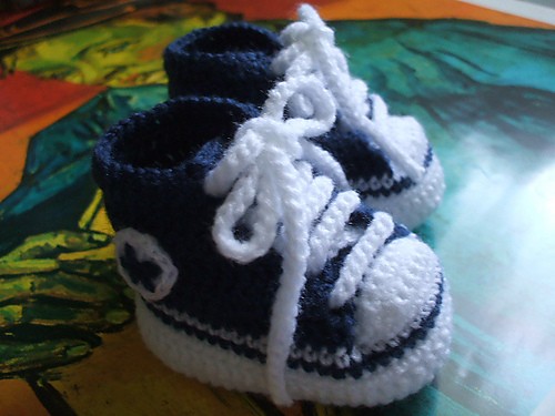 [Free Pattern] They Crochet Baby Converse Shoes Really Make Any Baby Outfit Seem So Stylish