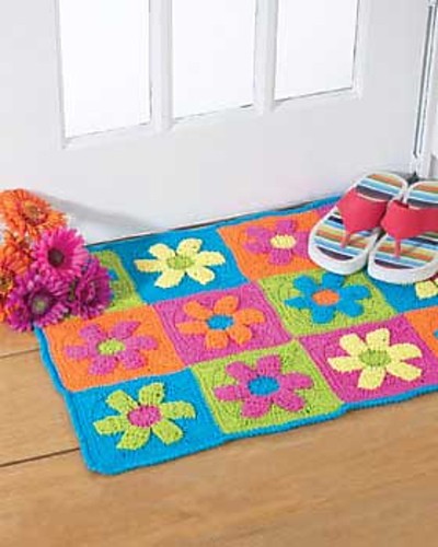 [Free Pattern] Funky And Extremely Adorable Crochet Flower Power Rug