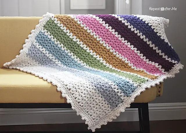 [Free Pattern] This Quick And Easy Chunky Crochet V-Stitch Afghan Would Make A Sweet Blanket For A Winter Baby
