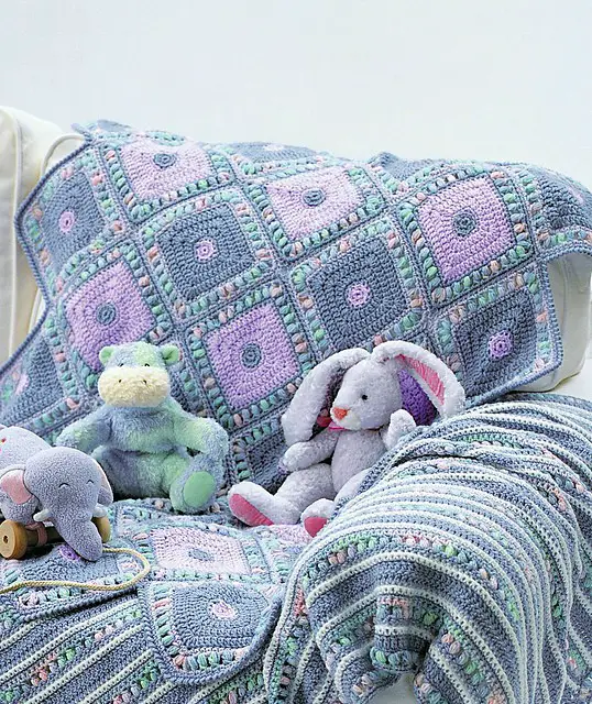 [Free Pattern] Really Easy And Unique Harlequin Blanket