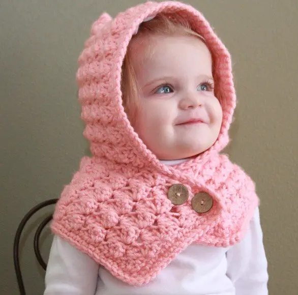 [Free Pattern] Adorable Textured Toddler Hood To Keep Your Baby Warm