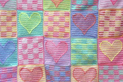 [Free Pattern] Colorful And Beautiful Heart Sampler Baby Afghan