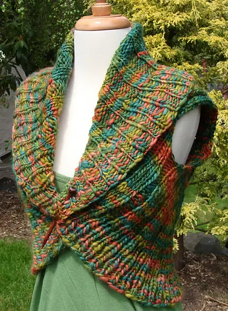Cozy And Comfortable Shawl Collar Vest Knitting Pattern