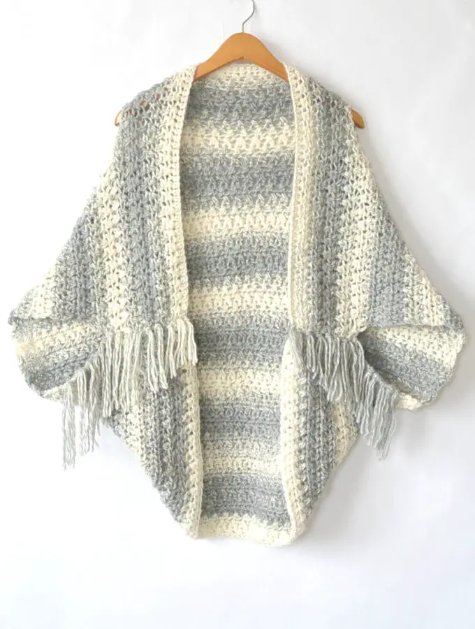 Easy Blanket Sweater Pattern To Keep You Looking Hot When It’s Cool Out