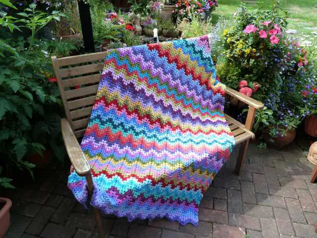 This Quick And Easy Granny Ripple Afghan May Just Become Your Favorite Pattern Ever!