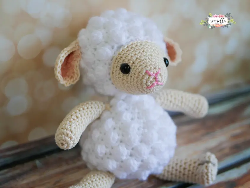[Free Pattern] The Most Adorable Little Lamb Amigurumi Toy Pattern!