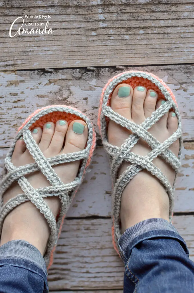 [Free Pattern] How To Crochet Super Comfy Slipper Sandals (Matching Pair For Baby Available!)