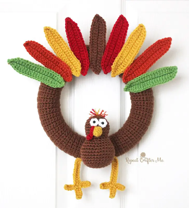 [Free Pattern] Brighten Up Your Front Door With This Cute Crochet Turkey Wreath