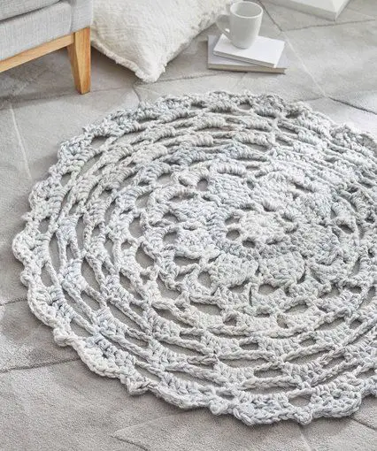 [Free Pattern] Make A Statement In Your House With This Comforting Lacy Rug 