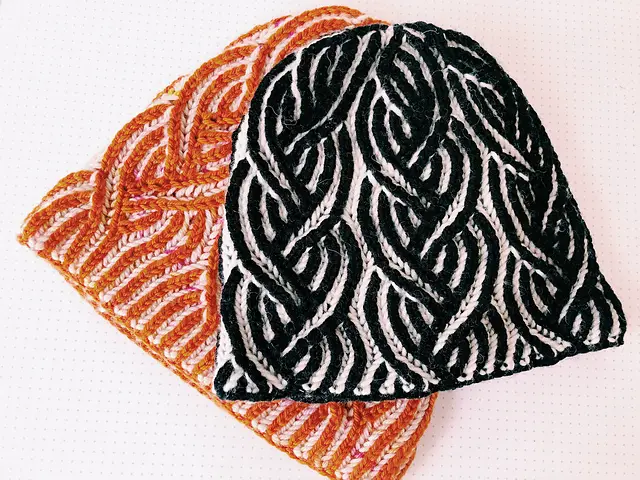 Brilliant Two-Color Brioche Hat Free Knitting Pattern 