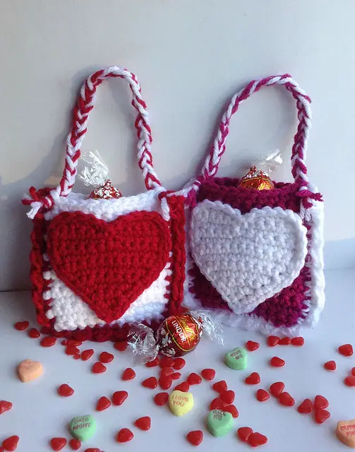 [Free Pattern] Really Cute Valentine's Day Treat Bags