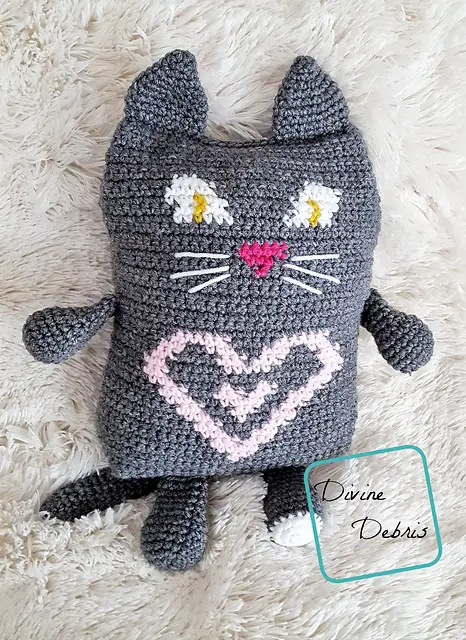 Superb Tapestry Crochet Cat Loves To Snuggle With You [Free Pattern]
