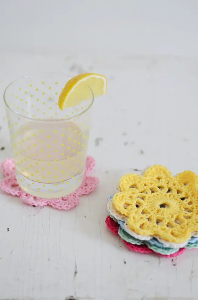 5 Awesome Ideas To Decorate With Crochet Flowers
