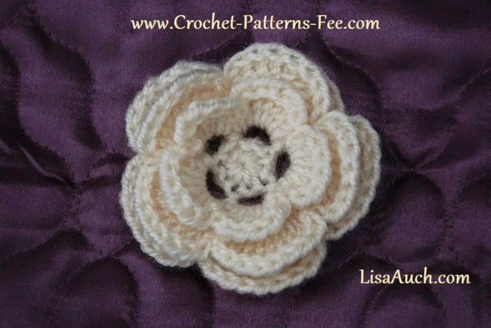 crochet flower-purple background