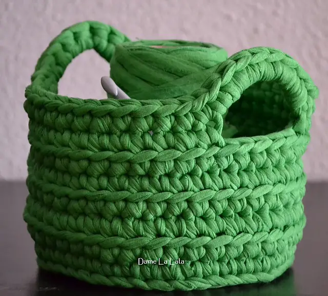 [Free Patterns] 15 Beautiful Crochet Spa Basket Patterns- chunky basket