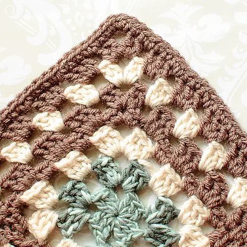 27 Free Crochet Borders And Edging Patterns for Baby Blankets