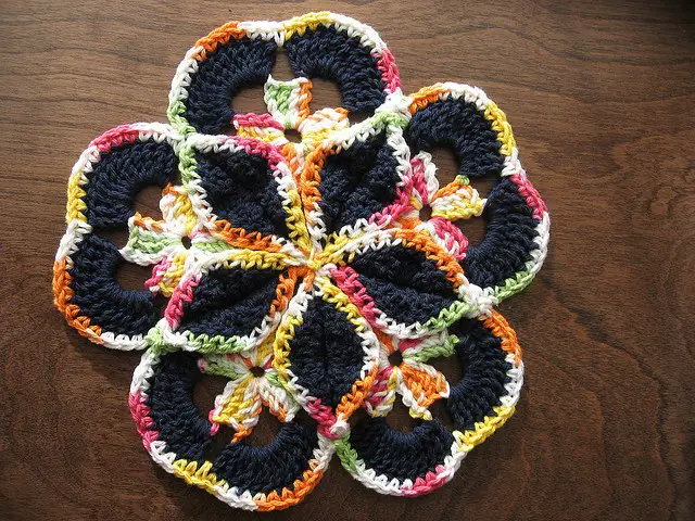 Crochet Starburst Hotpad Free Pattern