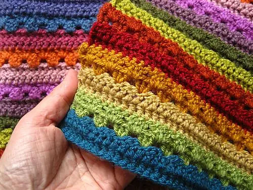 [Free Pattern] 6 Blocks Of 15 Colours Make A Beautiful Cosy Stripe Blanket