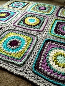 [Free Pattern] Falling In Love With This Gorgeous Textured Circles Blanket Pattern