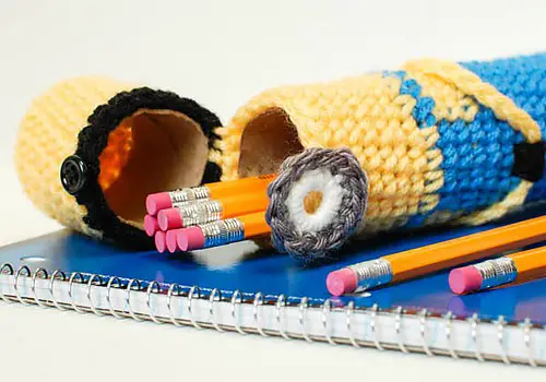 crochet_minion_pencil_case__19_