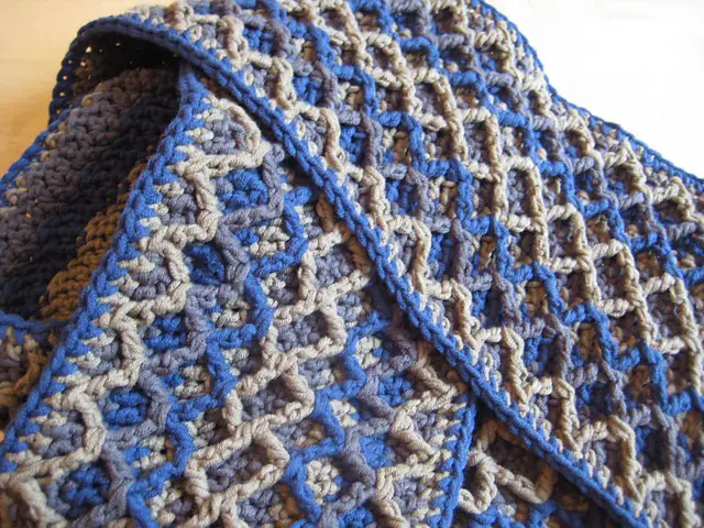 Zigzag stitch scarf