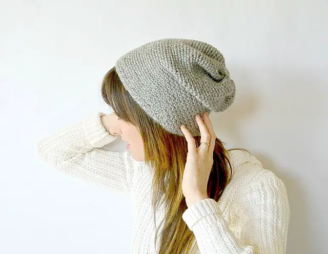 [Free Pattern] This Super Simple, Seamless And Slightly Slouchy Beanie Is Everyone’s Favorite