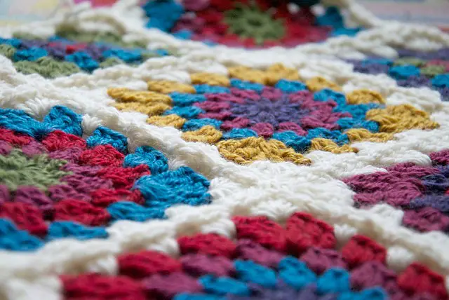 [Photo Tutorial] Totally Easy Circle Centred Crochet Granny Square (Perfect For Beginners)