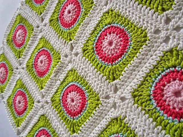 [Free Pattern] Beautiful And Colorful Square That Will Always Cheer You Up