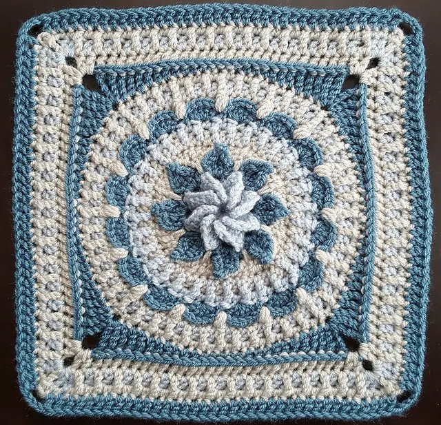 [Free Pattern] This Crochet Flower Square Is Definitely The Type Of Pattern You'll Enjoy!