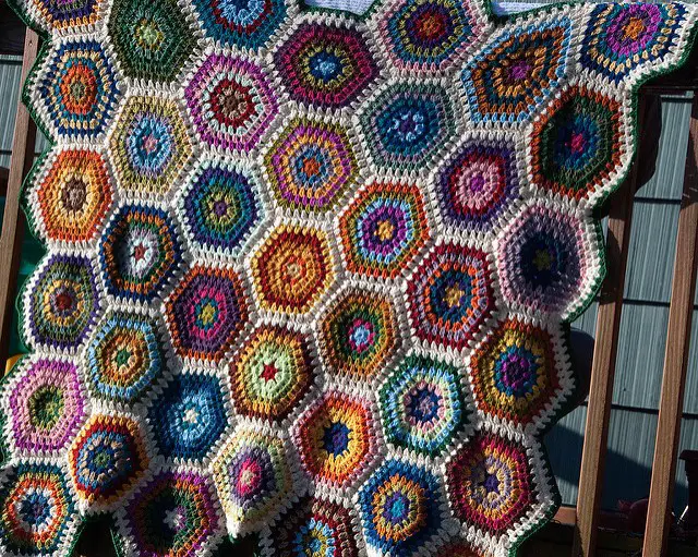 [Free Pattern] This Hexagon Blanket Is Mind-Blowingly Beautiful!