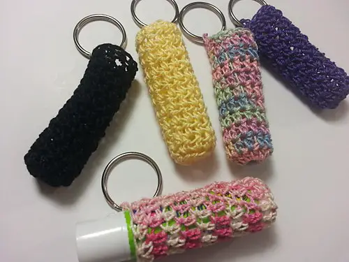 [Free Pattern] Super Quick & Cute Crochet Lip Balm Cozy... Attach To Your Purse And Go!