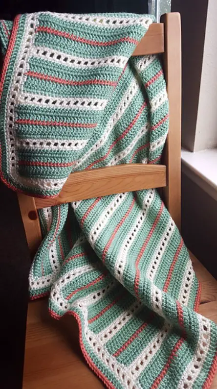 [Free Pattern] Incredibly Elegant Crochet Baby Blanket