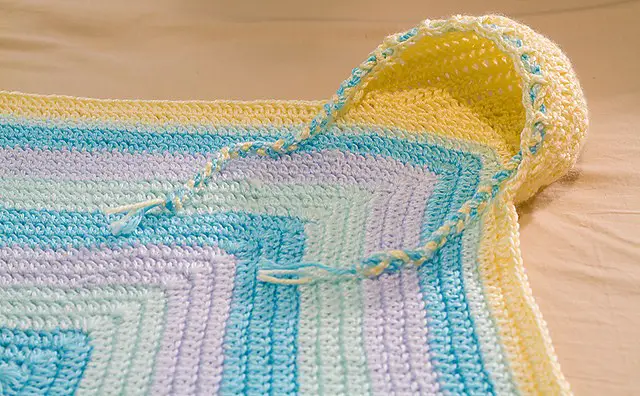 [Free Pattern] Cutest Hooded Baby Blanket Ever! - Daily Crochet