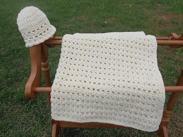 [Free Pattern] Super Simple And Adorable Jiffy Crochet Baby Blanket