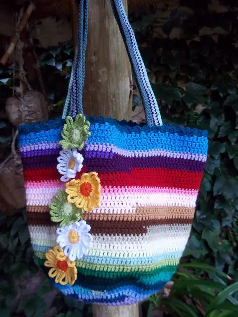 [Free Pattern] A Marvelous Pattern For A Super-Cute And So Practical Crochet Bag