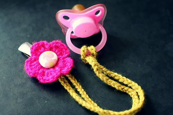 [Free Pattern] This Super-Cute Binky Clip Is The Fastest Little Project Ever!