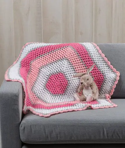 [Free Pattern] This Sweet Baby Hexagon Blanket Would Be A Great Gift For A Baby
