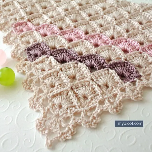 [Free Pattern] Learn A New Crochet Stitch: Triangle Shawl Box Stitch Pattern