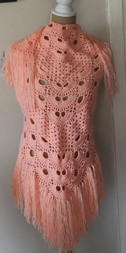 [Free Pattern] This Gorgeous & Modern Crochet Shawl Will Make You Stand Out Anywhere