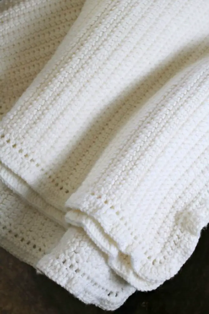 [Free Pattern] The Easiest Solid Color Crochet Afghan Ever! Daily Crochet