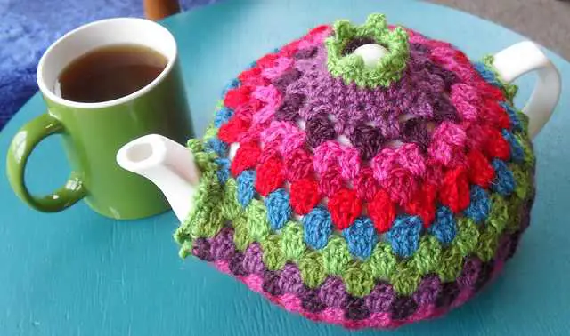 This Lovely Granny Tea Cozy Keeps The Tea From Going Cold In Style! 